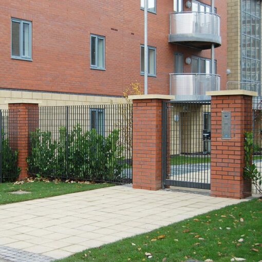 Roma 2 Langley Estate 08