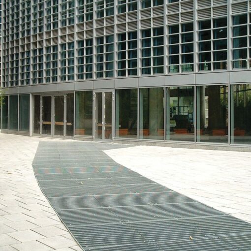 PL 22x66 floor grating It 06