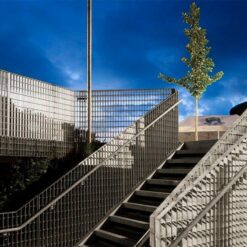 DemiAlto 55x110 50x5 structural post free balustrade steel grating 1