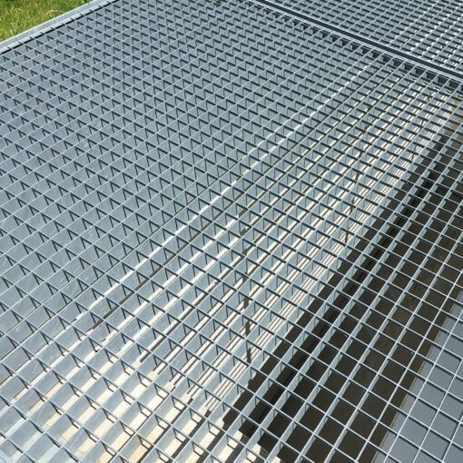 PL 33x33 40x2 general purpose floor grating sw4