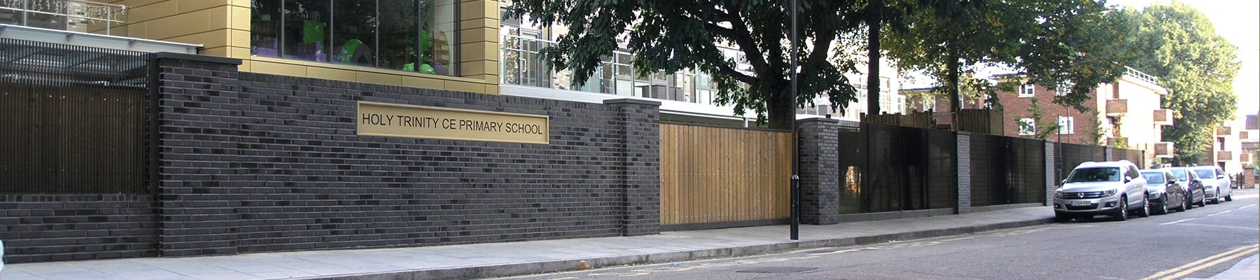 DeltaWing 90V louvre fencing holy trinity primary school banner1b DeltaWing 90V louvre fencing holy trinity primary school banner1b