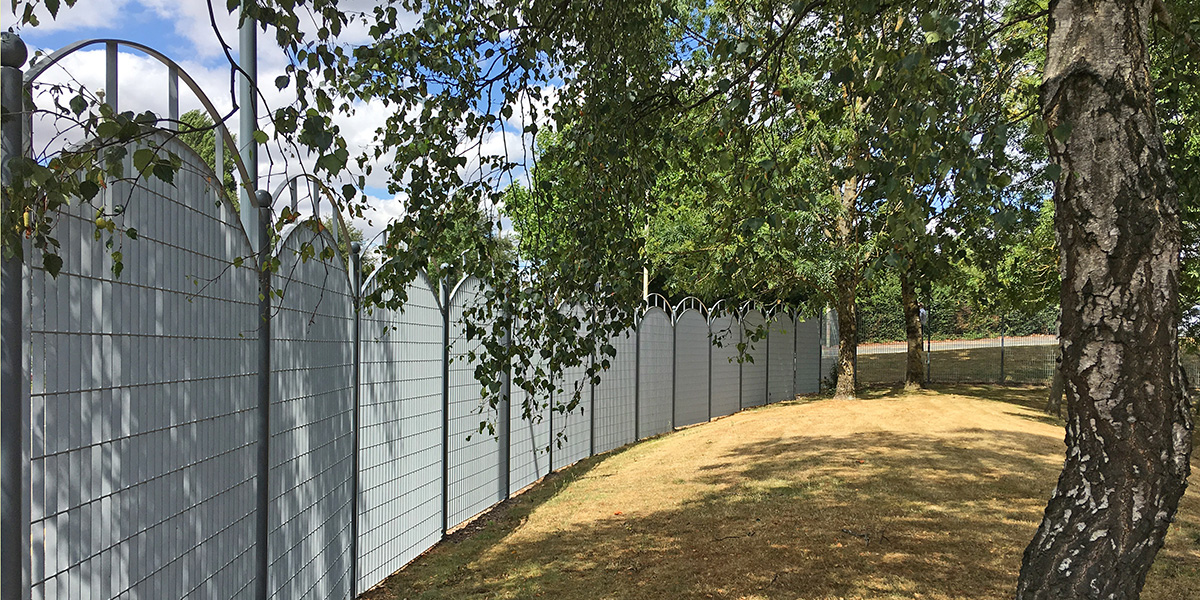 Roma 3 customised grating fence Pensnett Estate 1 news2 Roma 3 customised grating fence Pensnett Estate 1 news2
