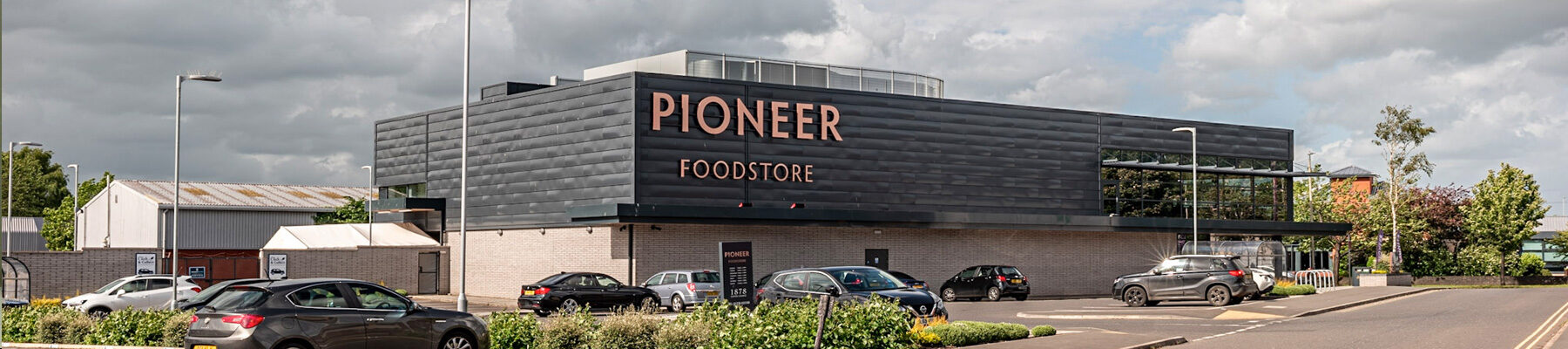 Italia 80V Pioneer Food Store 1banner