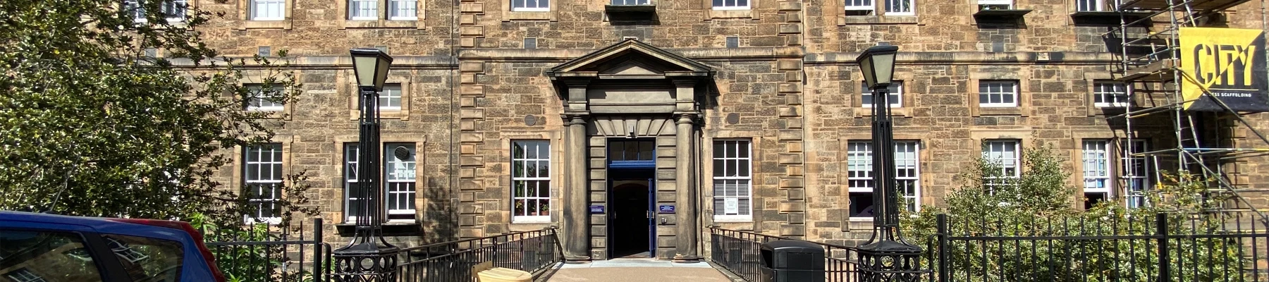 Barott pedestrian floor grating University of Edinburgh banner 2 Barott pedestrian floor grating University of Edinburgh banner 2